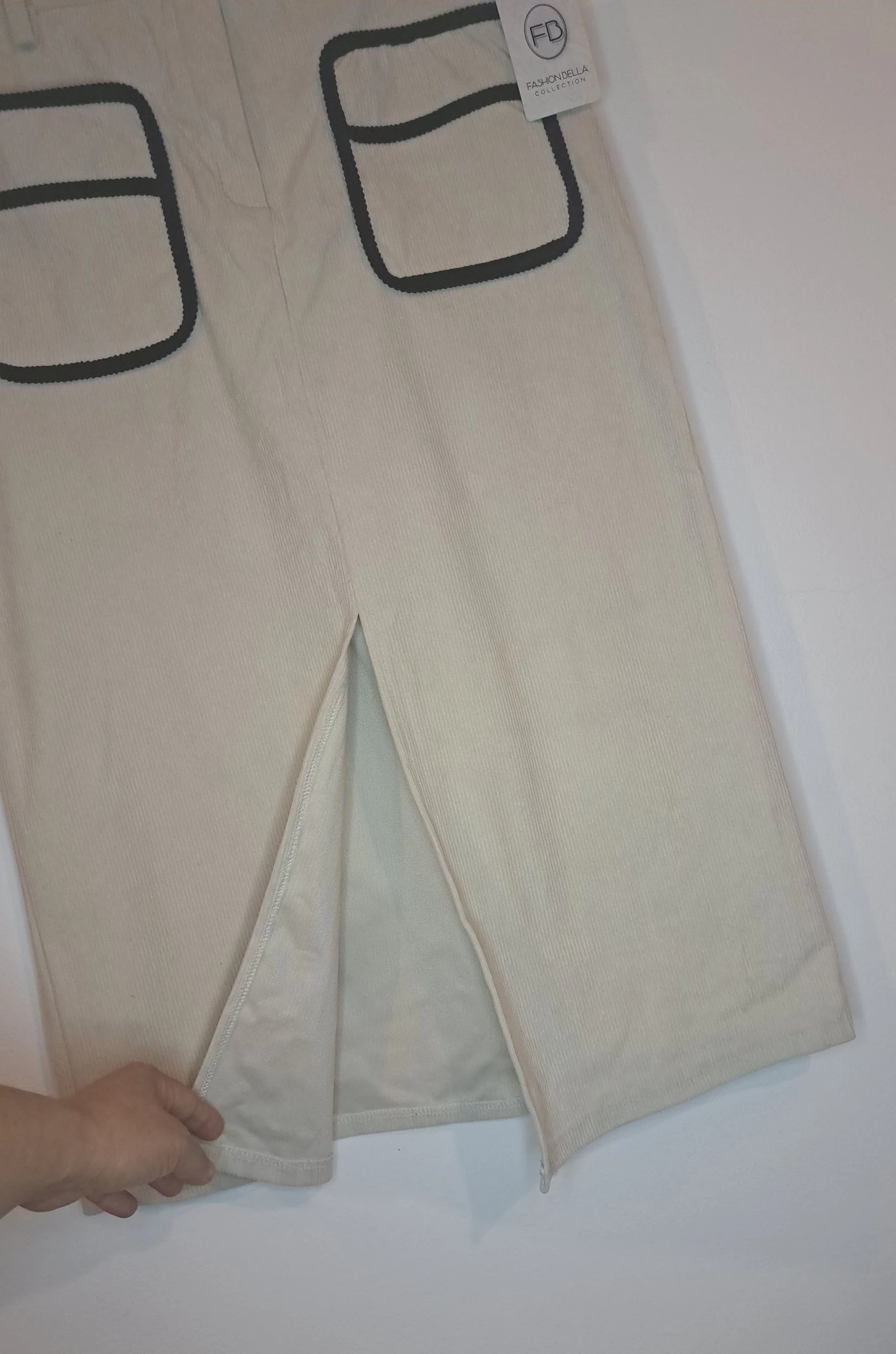 Chic Neutral Midi Cord Skirt • Elastic Waist Comfort • TU • Vintage Style • Fall Essential – photo 4
